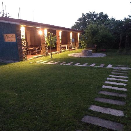 Omsi House Hotel Telavi Exterior photo