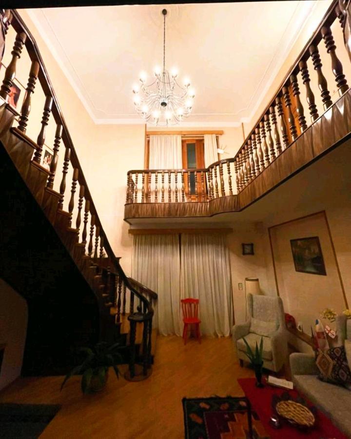 Omsi House Hotel Telavi Exterior photo
