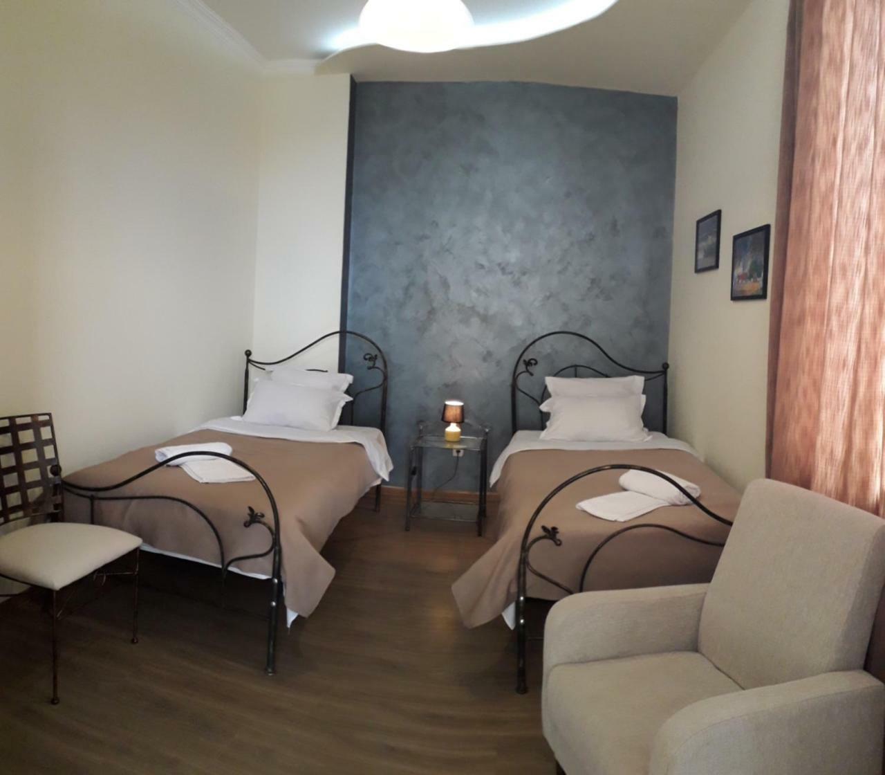 Omsi House Hotel Telavi Exterior photo
