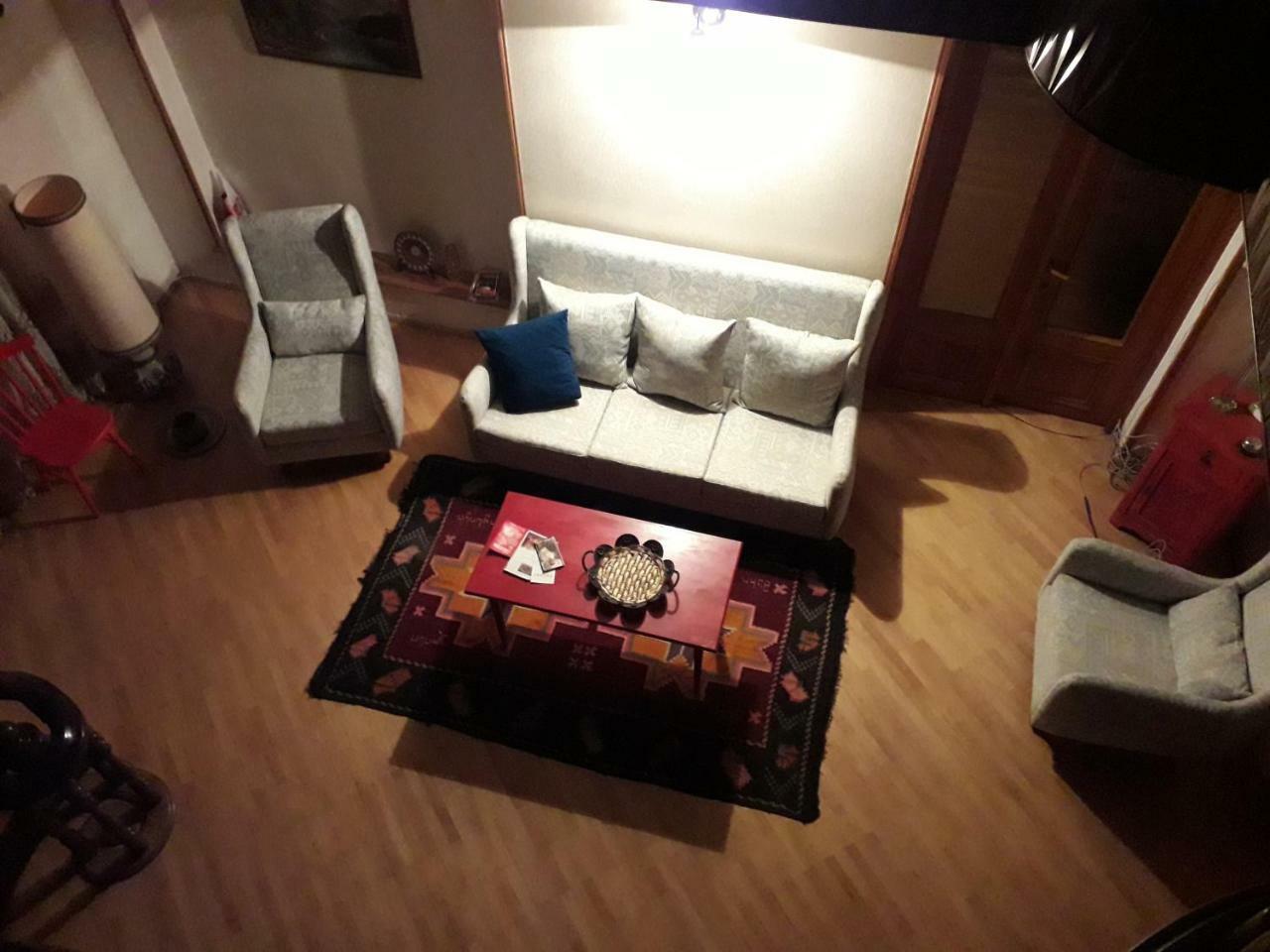 Omsi House Hotel Telavi Exterior photo