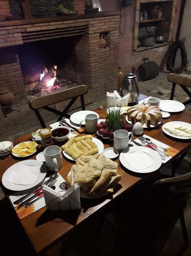 Omsi House Hotel Telavi Exterior photo