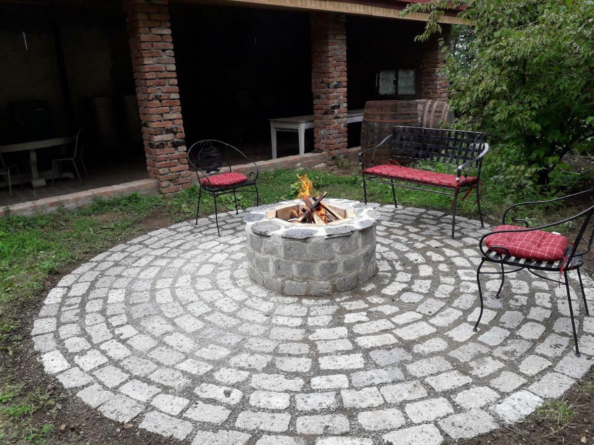 Omsi House Hotel Telavi Exterior photo